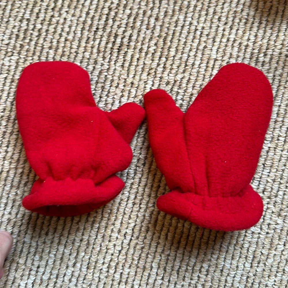 Nice caps (Amazon) red mittens 12-24 months super soft